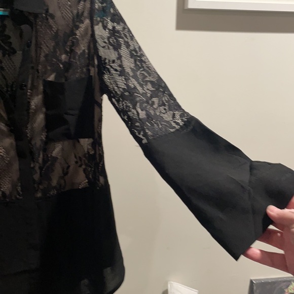 Fabulous lace dress shirt - Picture 2 of 5